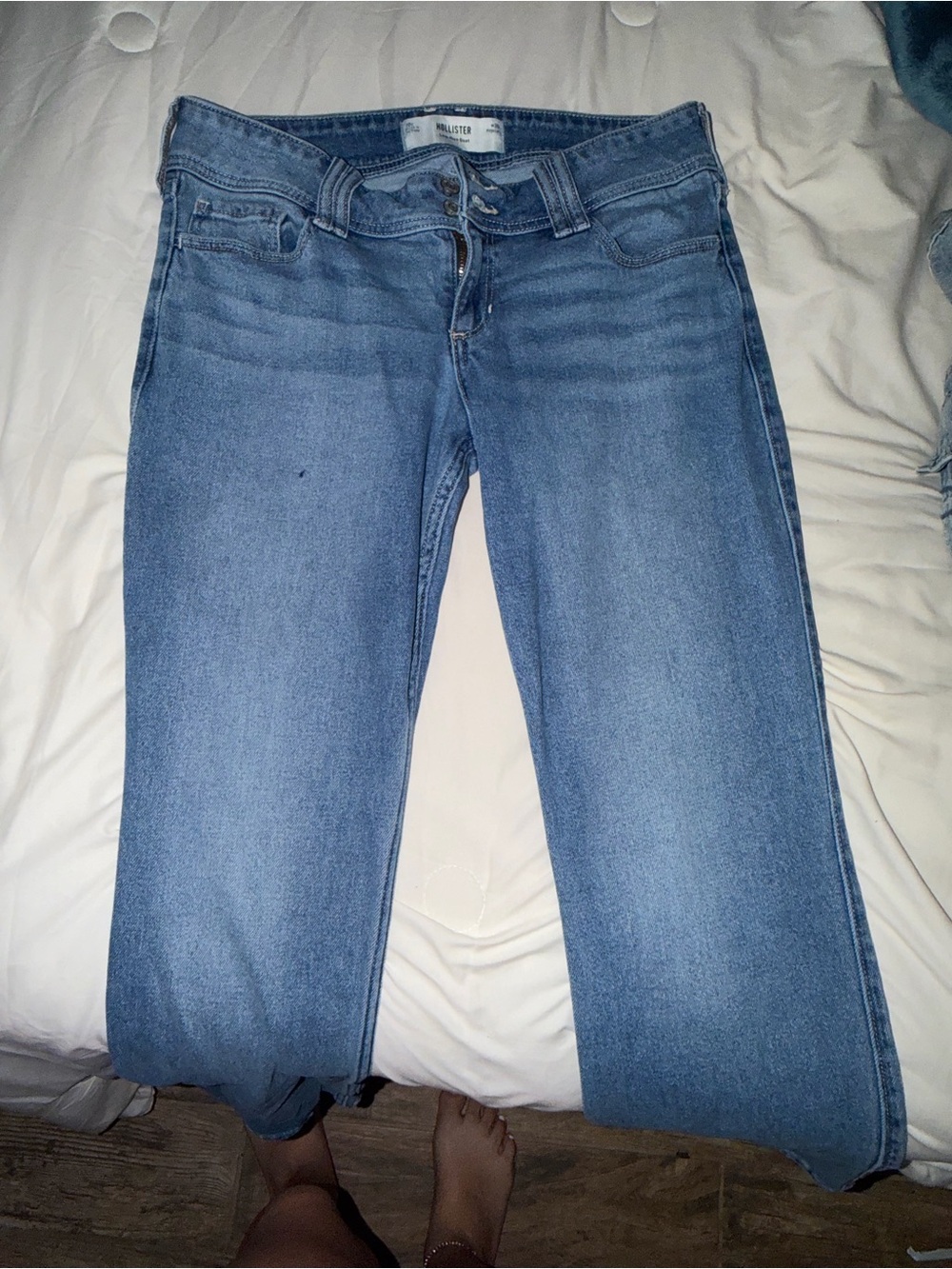 Hollister Women's Medium Blue low rise bootcut jeans